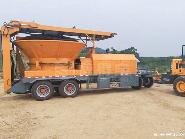 圆盘式破碎机现场