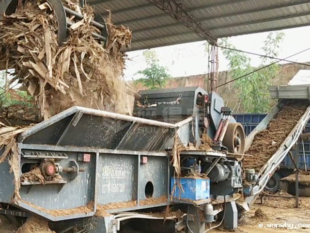 广州板皮粉碎机现场