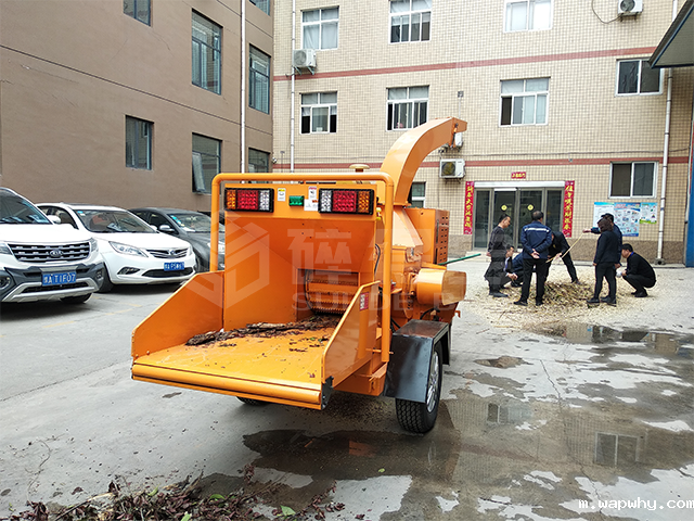 树枝粉碎机在使用过程中需要维