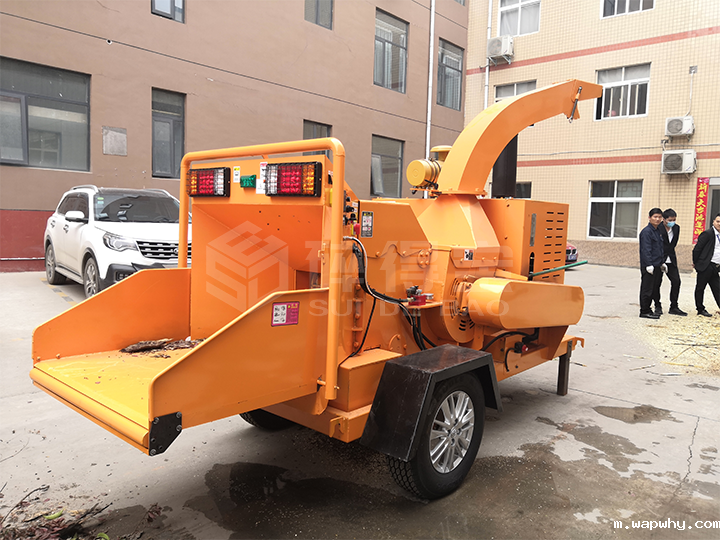 移动式园林树枝粉碎机